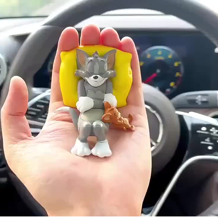 CarCharm 1+1 GRATIS: Tom Und Jerry Verspieltes Armaturenbrett-Ornament
