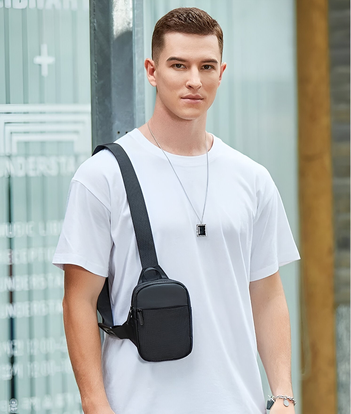 Icone™ ChestBag 1+1 GRATIS: Verstellbarer Gurt Unisex Mini-Sling-Brusttasche